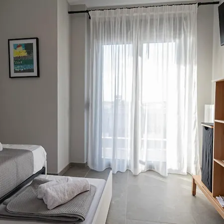 Aurora Luxury Néa Mudaniá