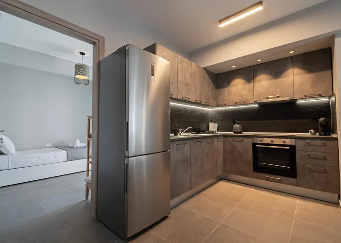 Aurora Luxury 尼亚·蒙达尼亚